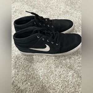 Nike Black and White Men's Sneakers